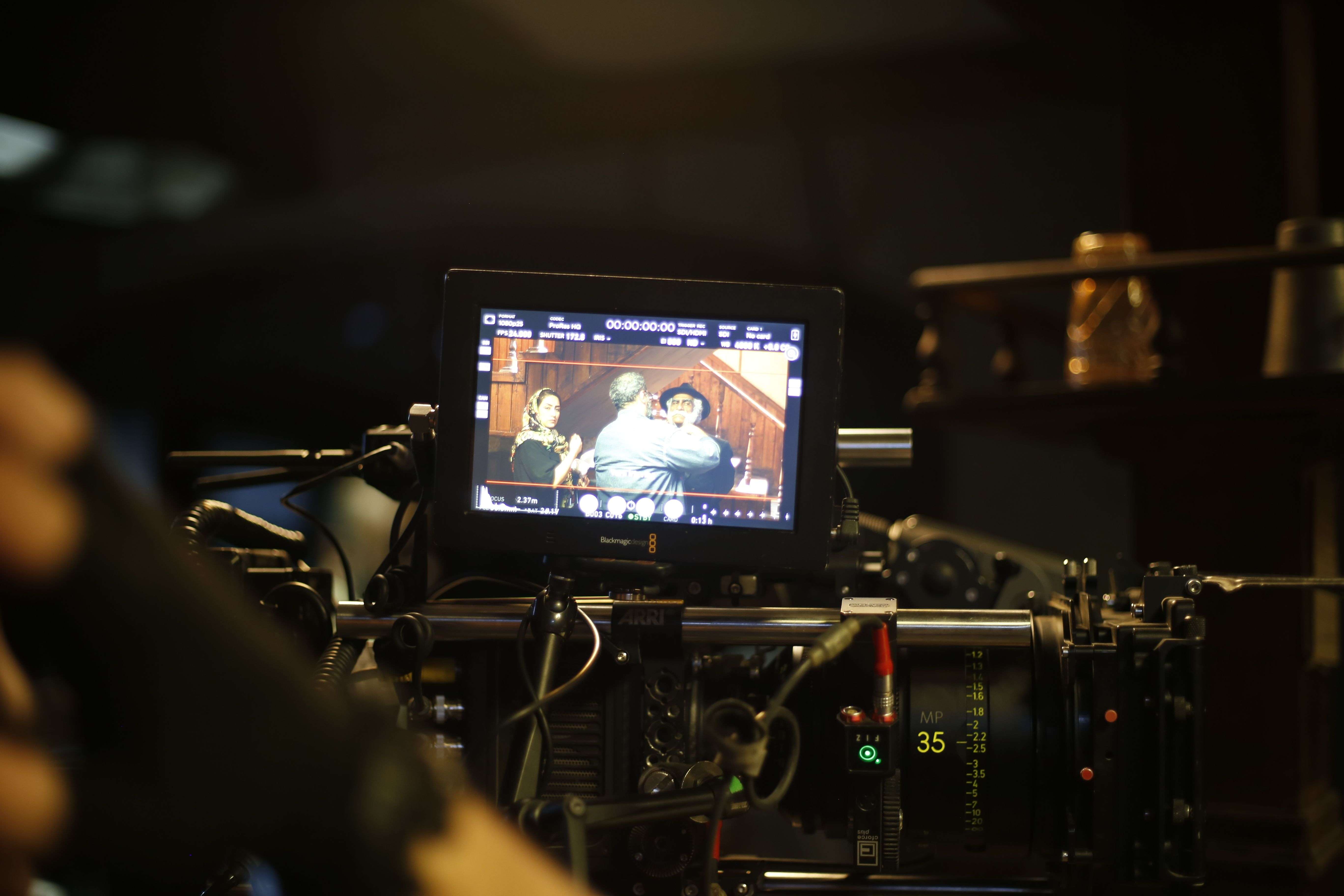 Behind the scenes 7